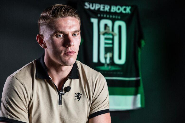 罗马诺：曼联已与内维斯的经纪人交谈，但还没有和新月正式谈判（罗马诺：曼联已接触内维斯经纪人，暂未与新月展开正式谈判）